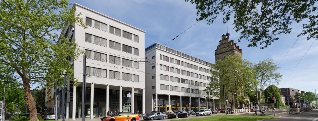 Foto des Gebäudes des Landesarbeitsgerichts Baden-Württemberg in Freiburg. Das Bild ist intern verlinkt und öffnet die Unterseite der Dienstaufsicht der Kammern Freiburg des Landesarbeitsgerichts Baden-Württemberg